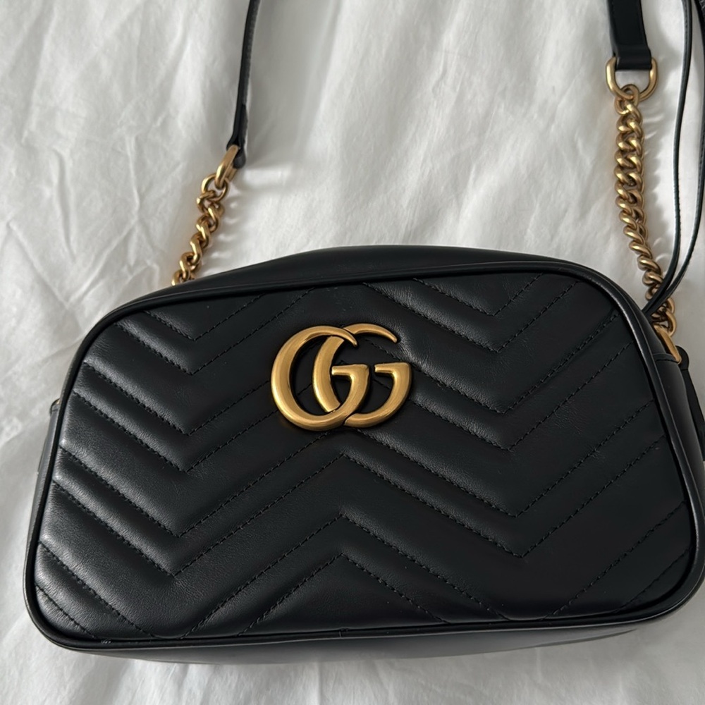 Gucci Marmont Small Camera Bag - Picture 10 of 10